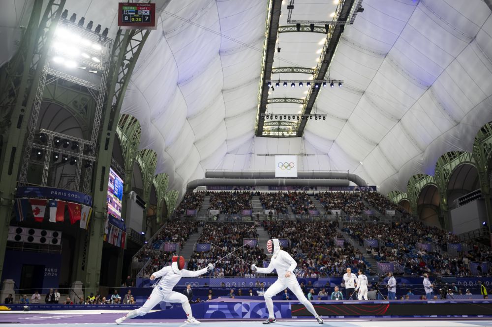 Pauline Brunner (links) bei den Olympischen Spielen 2024 in Paris im beeindruckenden Grand Palais.